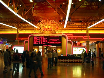 AMC Star Great Lakes Crossing 25 - Inside Main Lobby
